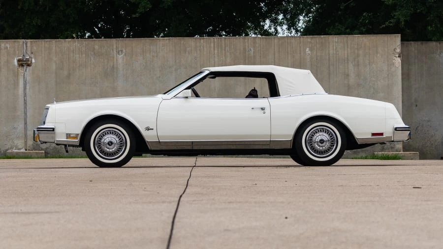 1985 Buick Riviera 4th-7th Gen - Image 16 of 20