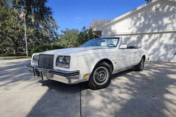 1985 Buick Riviera 4th-7th Gen - Image 2 of 15