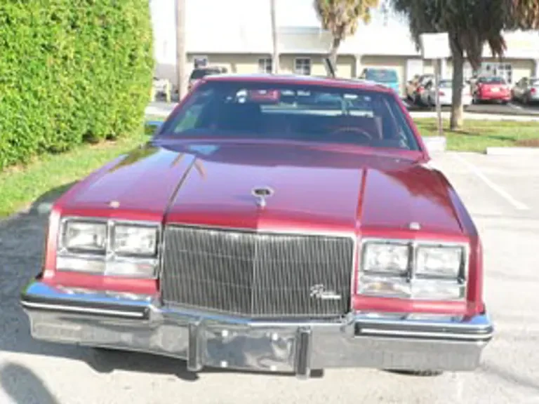 1985 Buick Riviera 4th-7th Gen - Image 2 of 8