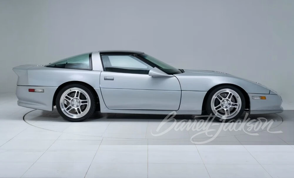 1985 Chevrolet Corvette C4 - Image 2 of 13