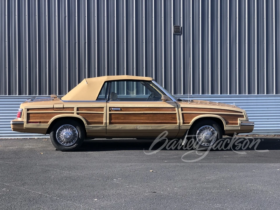 1985 Chrysler LeBaron - Image 5 of 5