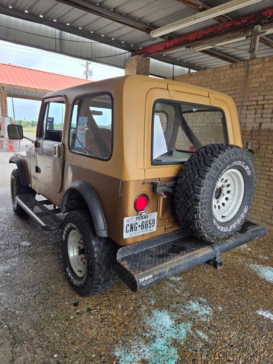 1985 Jeep CJ7 - Image 3 of 11