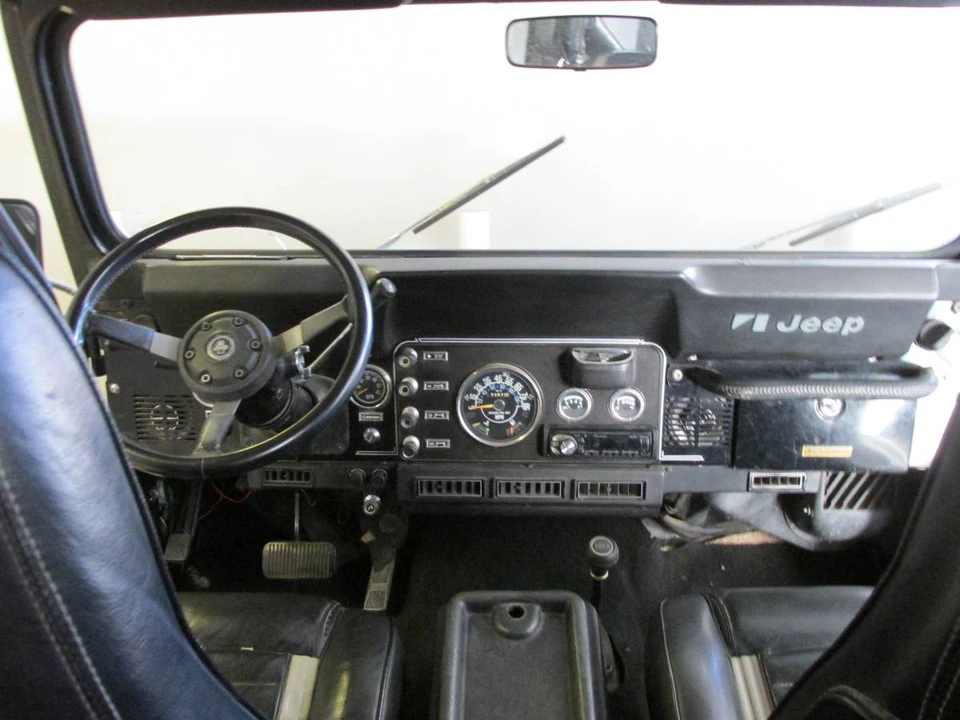1985 Jeep CJ7 - Image 3 of 12