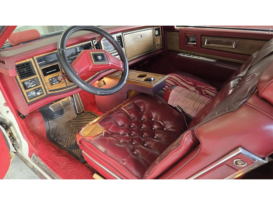1985 Cadillac DeVille 6th Gen - Image 4 of 31