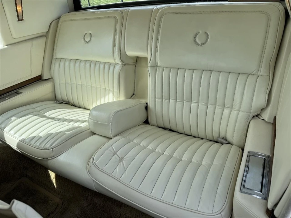 1985 Cadillac DeVille 6th Gen - Image 15 of 24