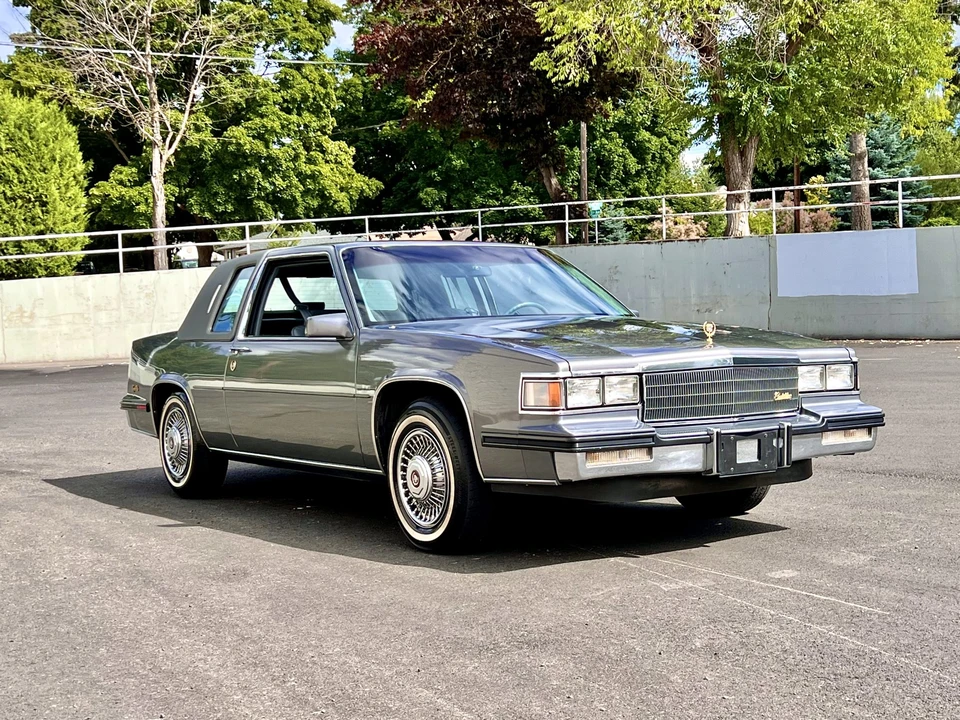 1985 Cadillac DeVille 6th Gen - Image 12 of 31