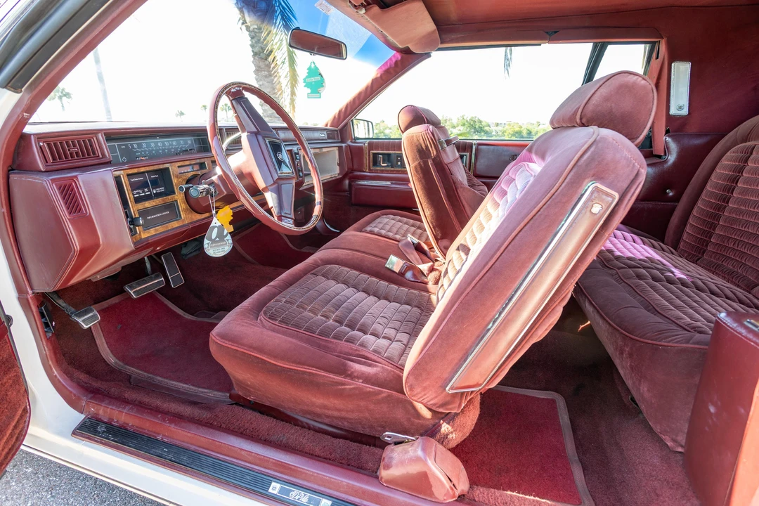 1985 Cadillac DeVille 6th Gen - Image 26 of 31