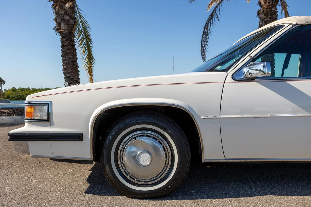 1985 Cadillac DeVille 6th Gen - Image 23 of 31