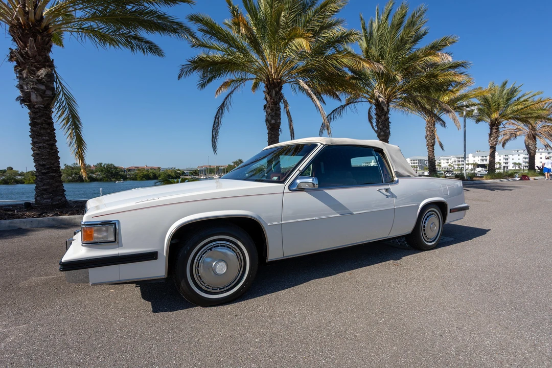 1985 Cadillac DeVille 6th Gen - Image 7 of 31