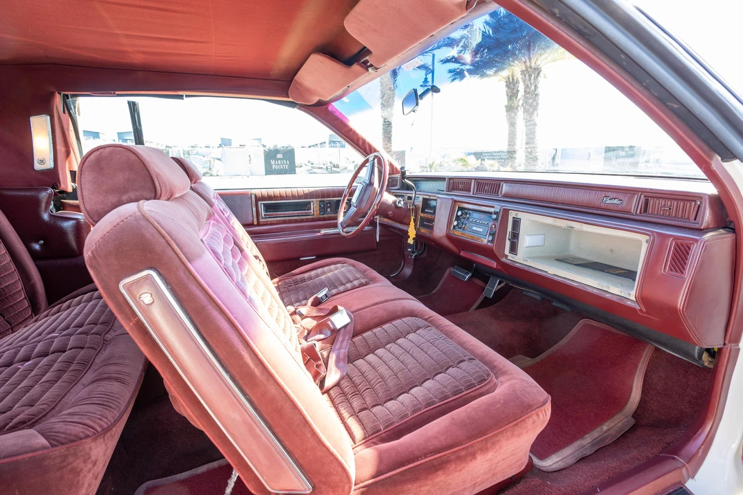 1985 Cadillac DeVille 6th Gen - Image 27 of 31