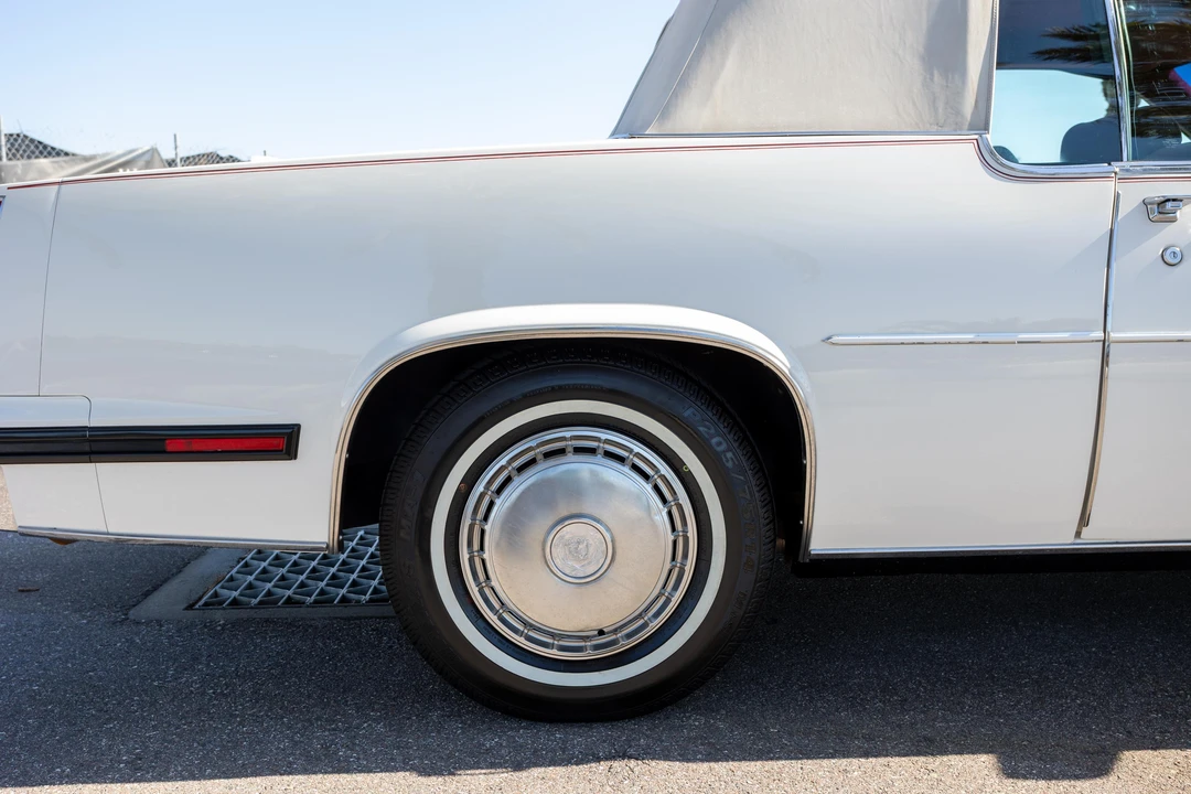 1985 Cadillac DeVille 6th Gen - Image 25 of 31
