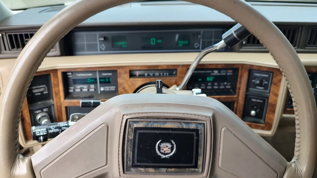 1985 Cadillac DeVille 5th Gen - Image 10 of 12