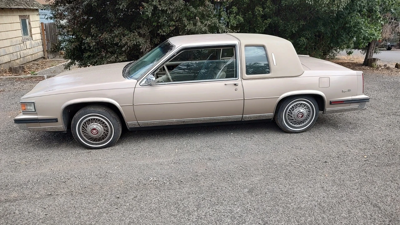 1985 Cadillac DeVille 5th Gen - Image 5 of 12