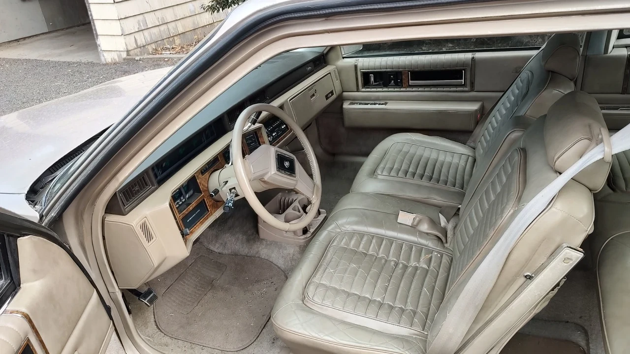 1985 Cadillac DeVille 5th Gen - Image 6 of 12