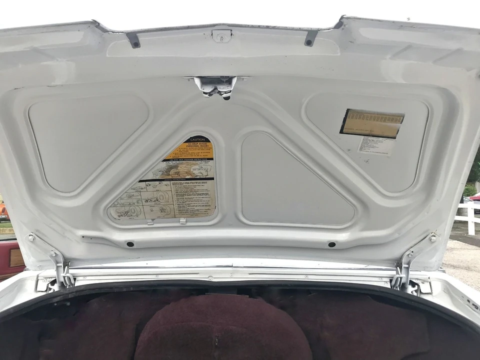 1985 Cadillac Eldorado 10th Gen - Image 13 of 21