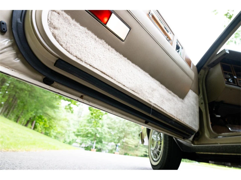 1985 Cadillac Eldorado 10th Gen - Image 29 of 31