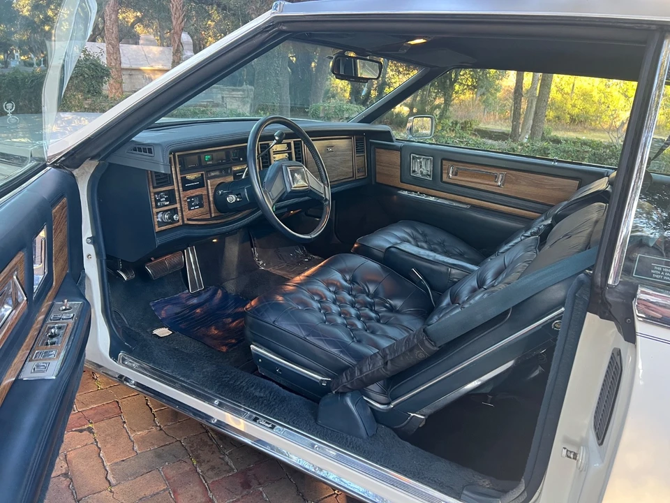 1985 Cadillac Eldorado 10th Gen - Image 15 of 21