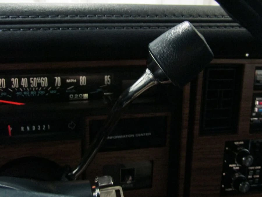 1985 Cadillac Eldorado 10th Gen - Image 17 of 27