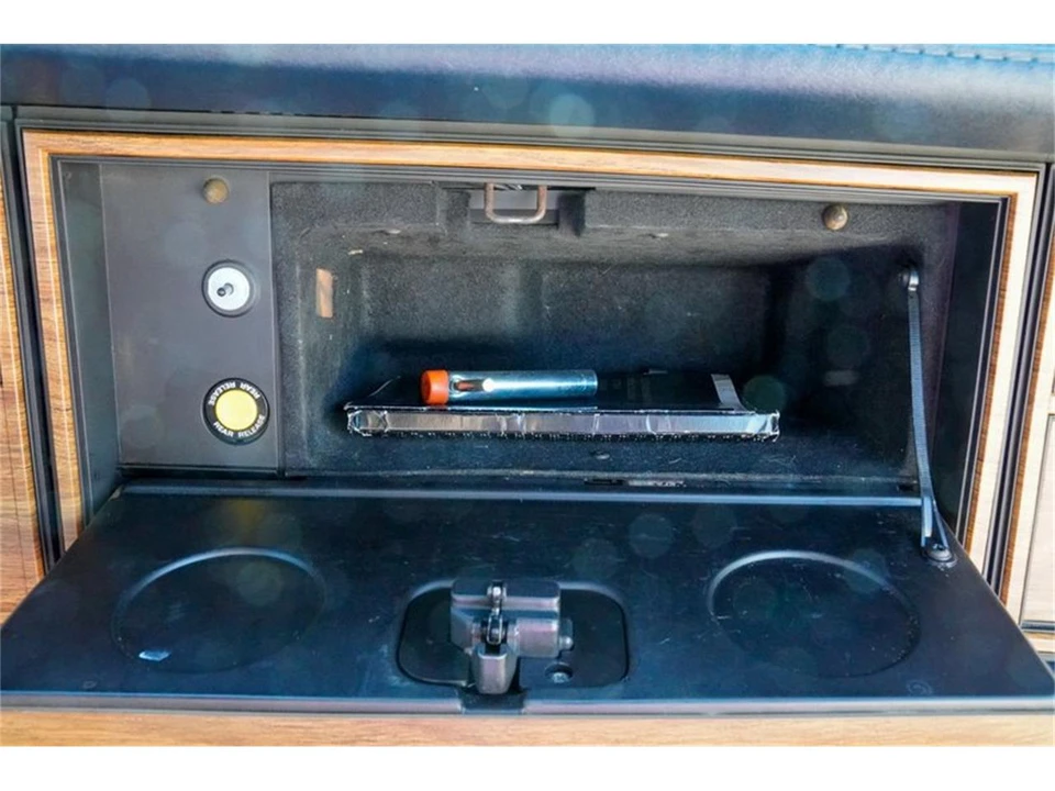 1985 Cadillac Eldorado 10th Gen - Image 16 of 31