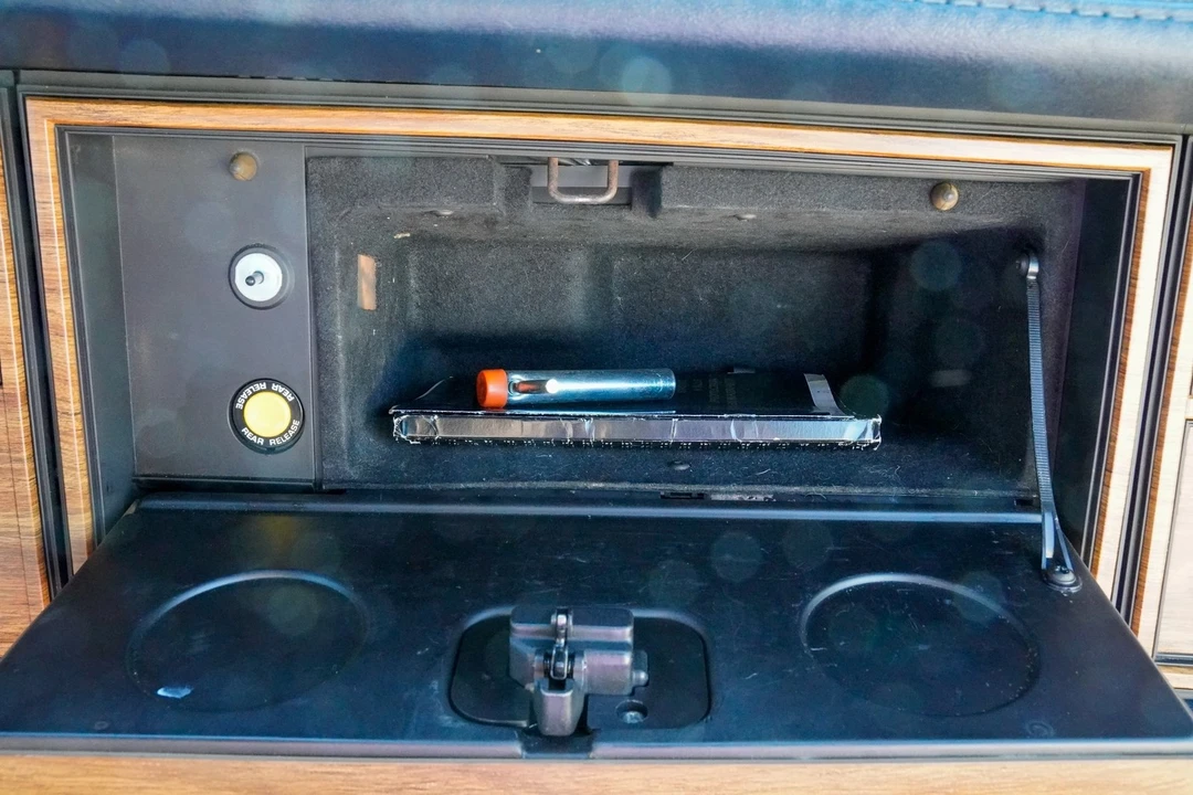 1985 Cadillac Eldorado 10th Gen - Image 16 of 31