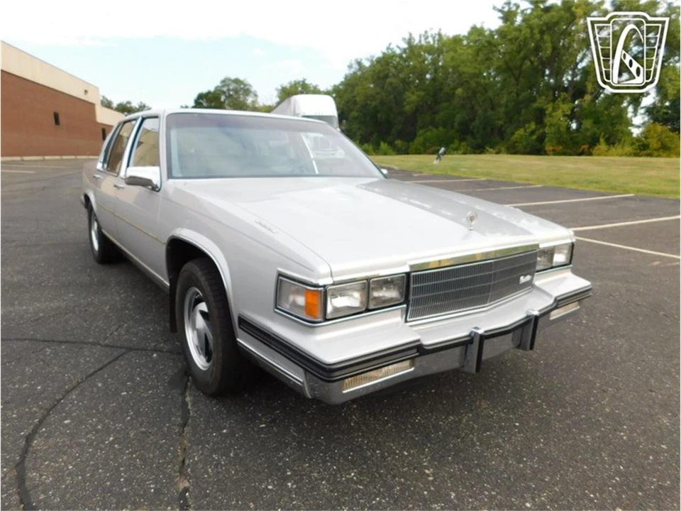 1985 Cadillac Fleetwood - Image 28 of 31
