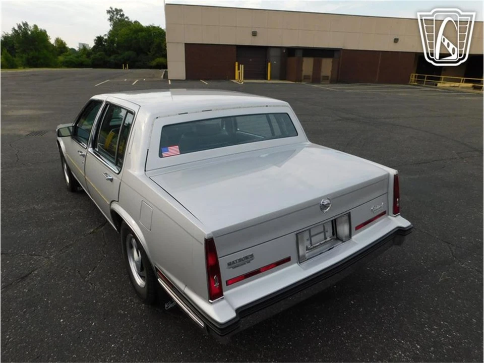 1985 Cadillac Fleetwood - Image 14 of 31