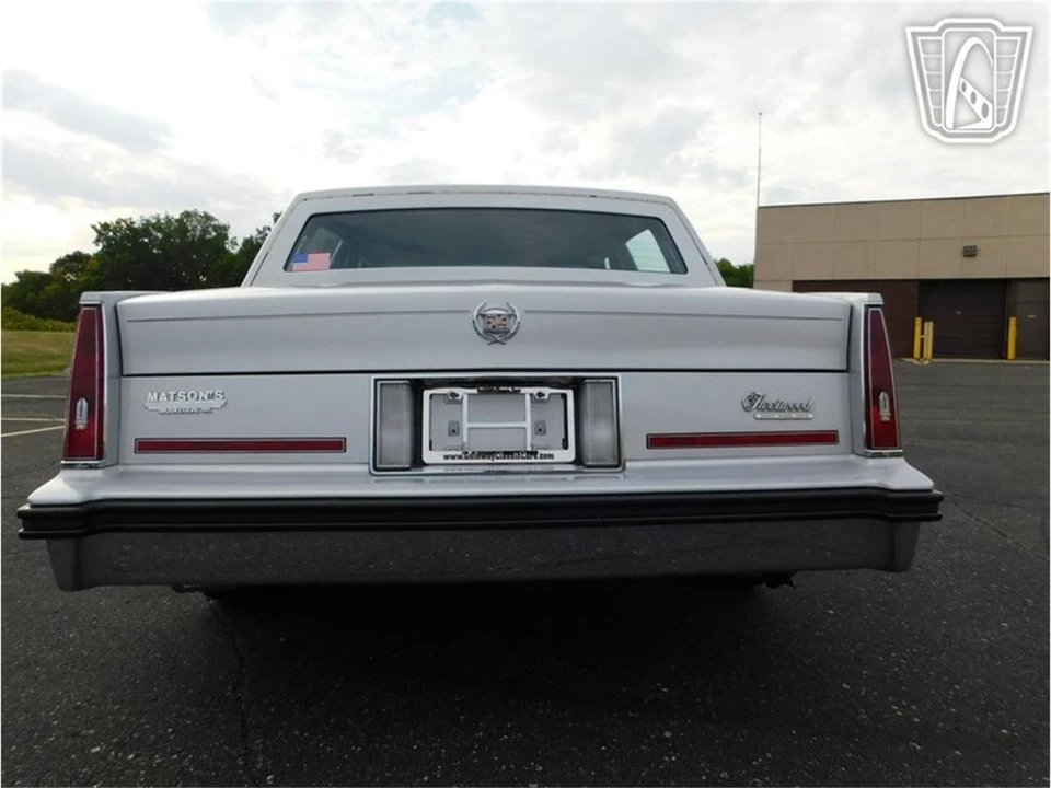 1985 Cadillac Fleetwood - Image 15 of 31