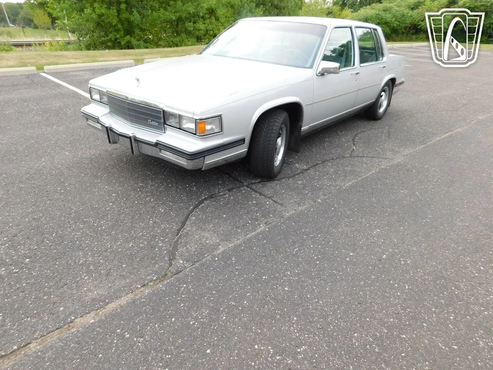 1985 Cadillac Fleetwood - Image 3 of 12