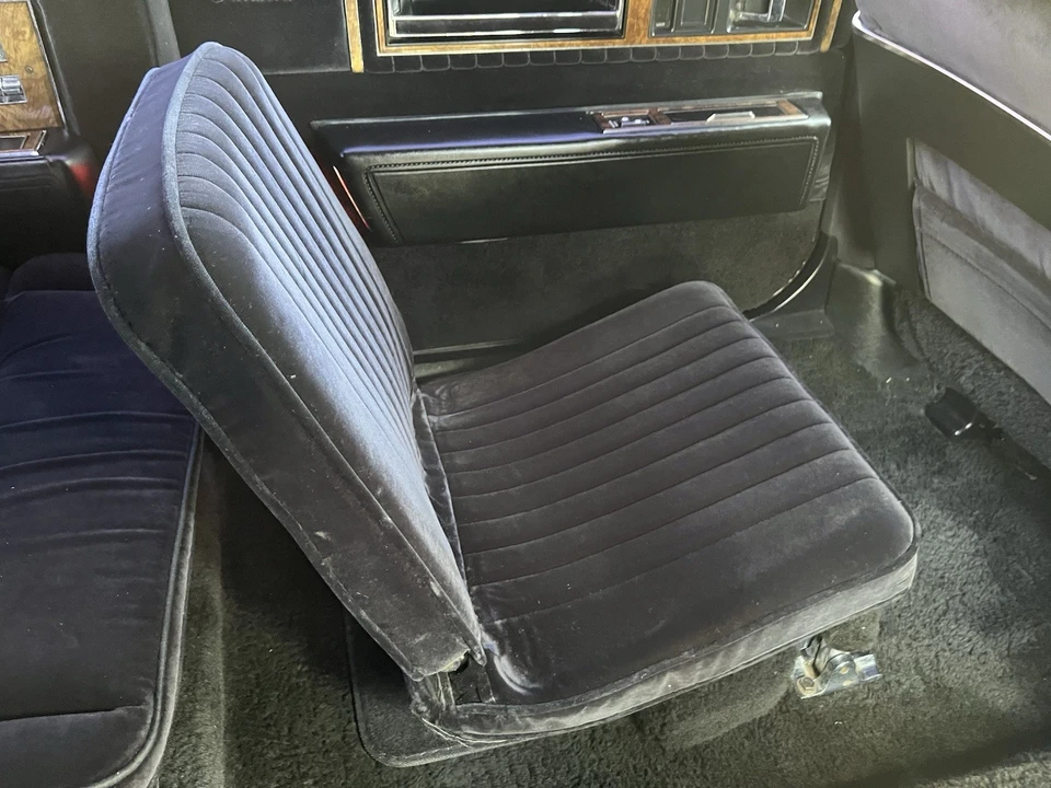 1985 Cadillac Fleetwood - Image 21 of 31