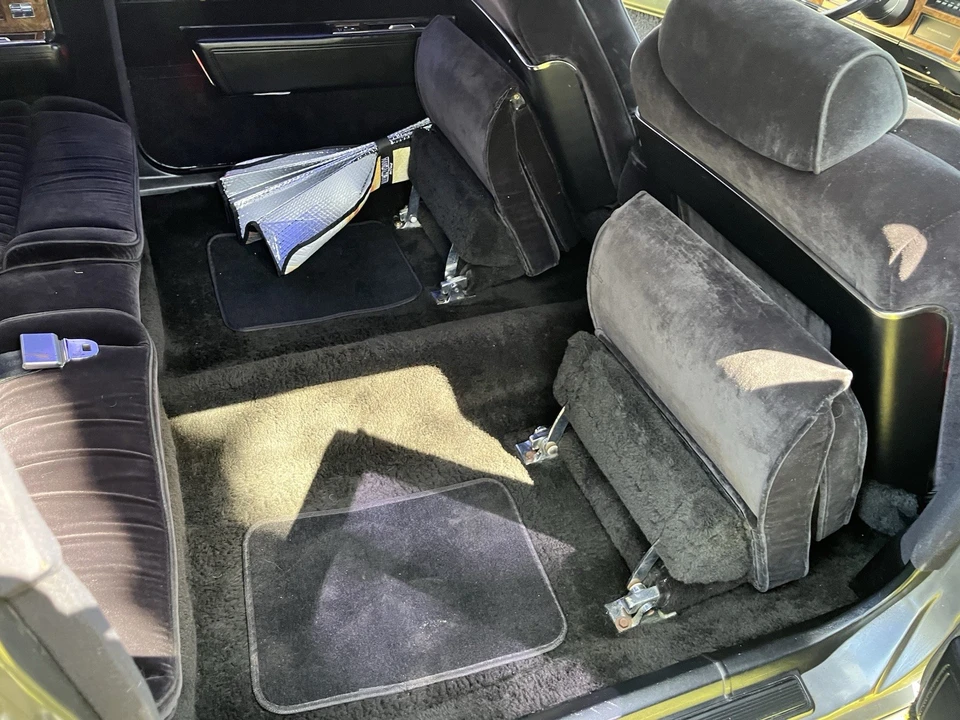 1985 Cadillac Fleetwood - Image 16 of 31