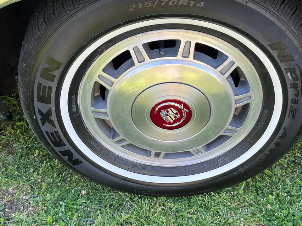 1985 Cadillac Fleetwood - Image 27 of 31