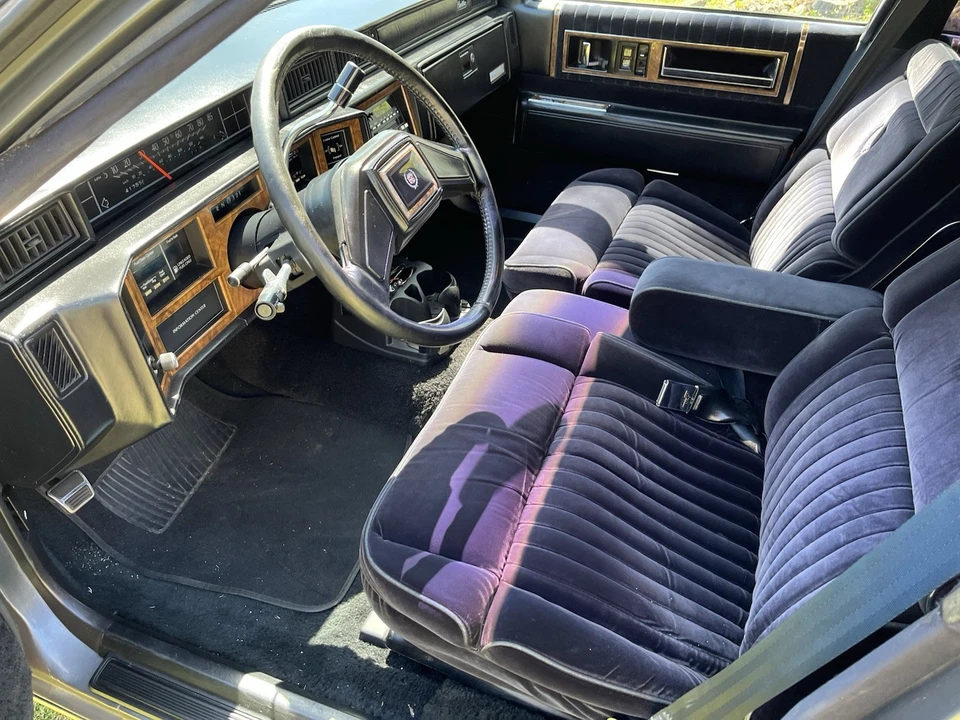 1985 Cadillac Fleetwood - Image 9 of 31