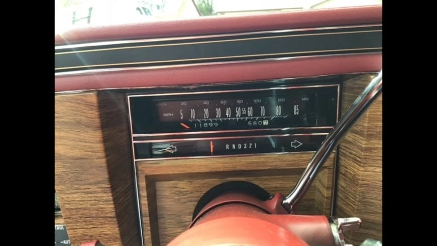 1985 Cadillac Fleetwood - Image 5 of 12