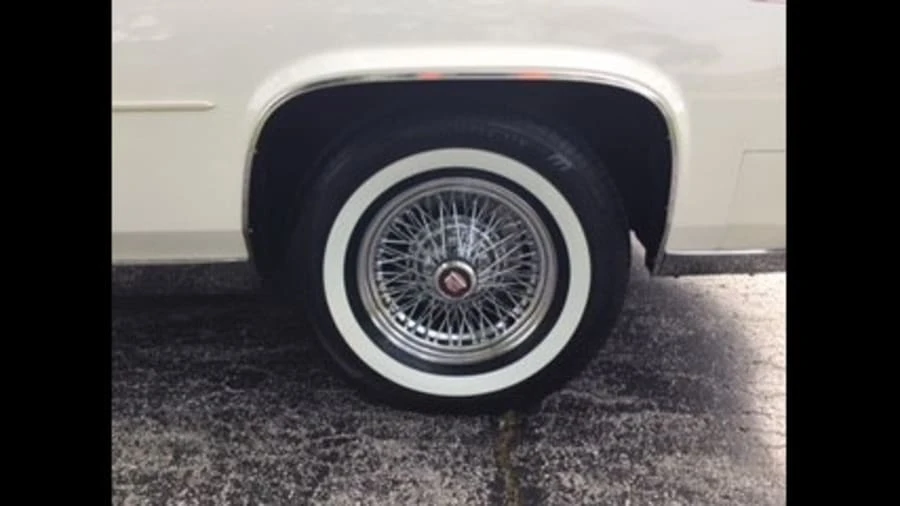 1985 Cadillac Fleetwood - Image 10 of 12