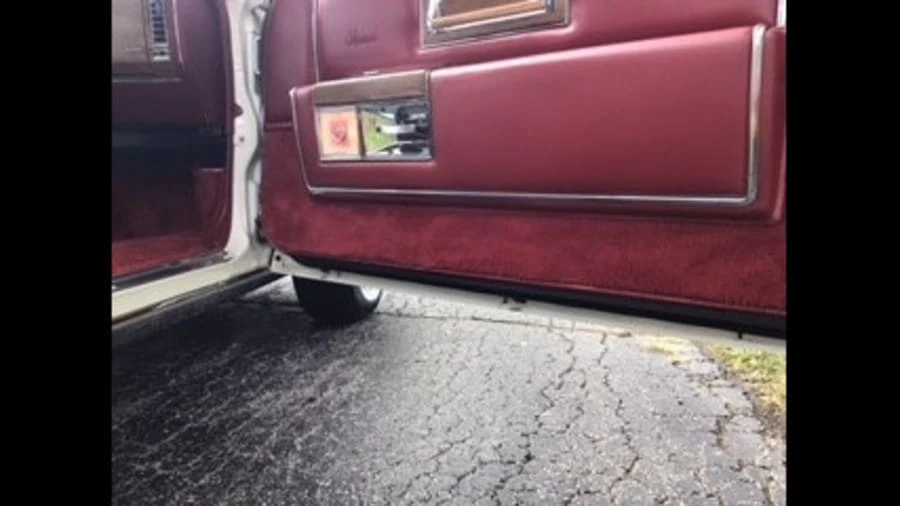 1985 Cadillac Fleetwood - Image 7 of 12