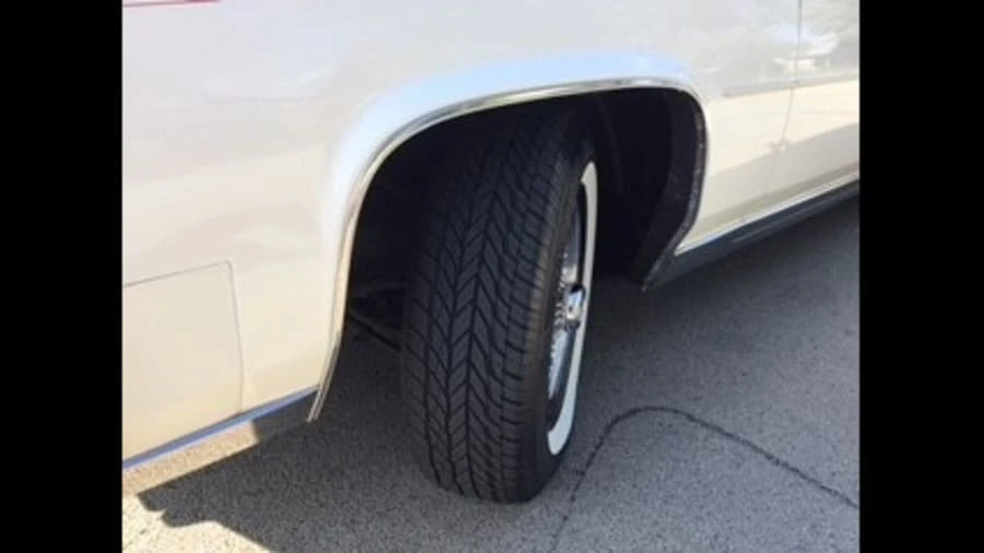 1985 Cadillac Fleetwood - Image 11 of 12