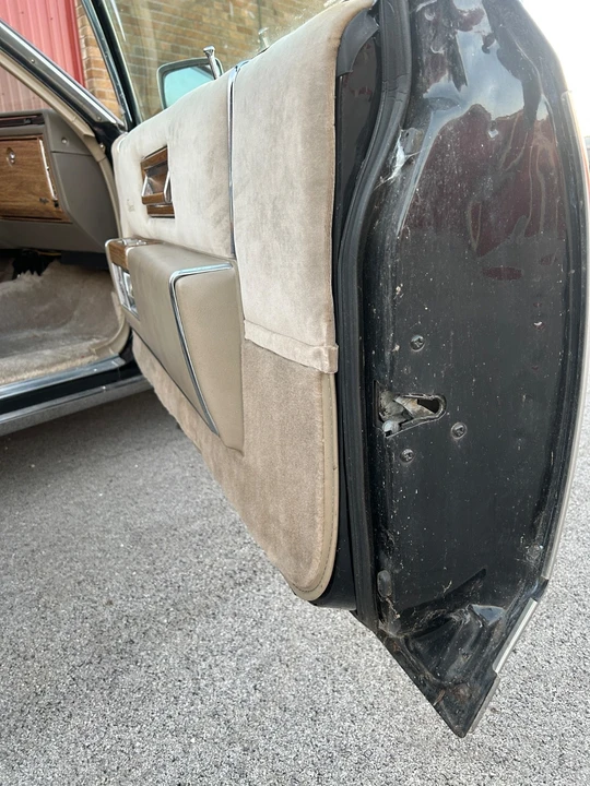 1985 Cadillac Fleetwood - Image 19 of 21