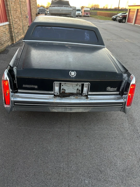1985 Cadillac Fleetwood - Image 6 of 21