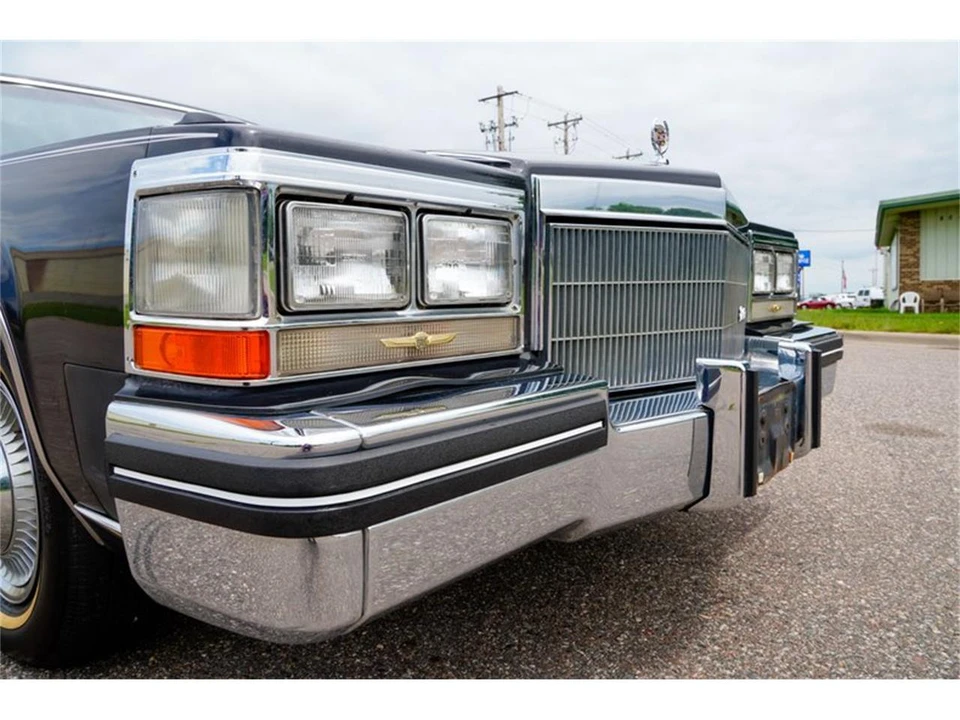 1985 Cadillac Fleetwood - Image 28 of 31