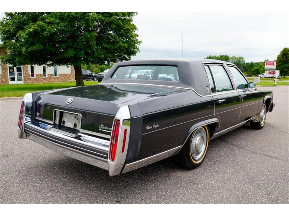 1985 Cadillac Fleetwood - Image 3 of 31