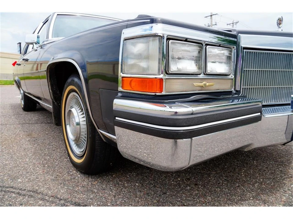 1985 Cadillac Fleetwood - Image 29 of 31