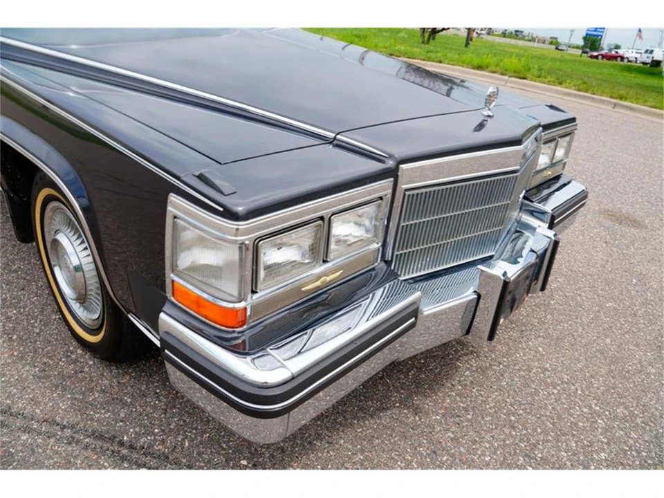 1985 Cadillac Fleetwood - Image 30 of 31
