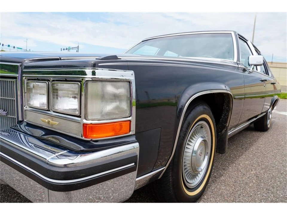 1985 Cadillac Fleetwood - Image 25 of 31