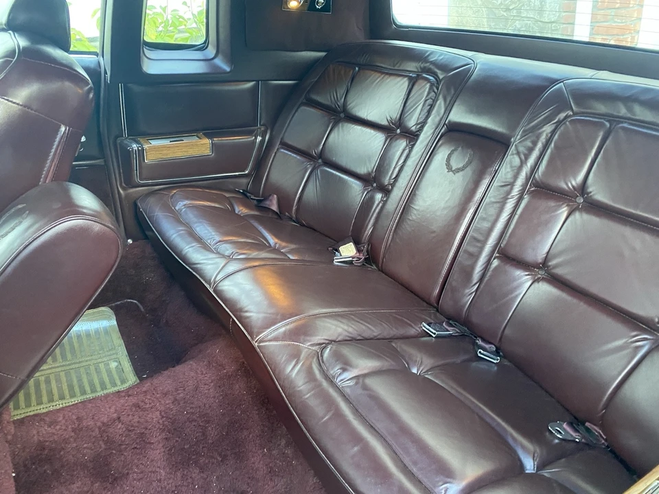 1985 Cadillac Brougham - Image 11 of 13