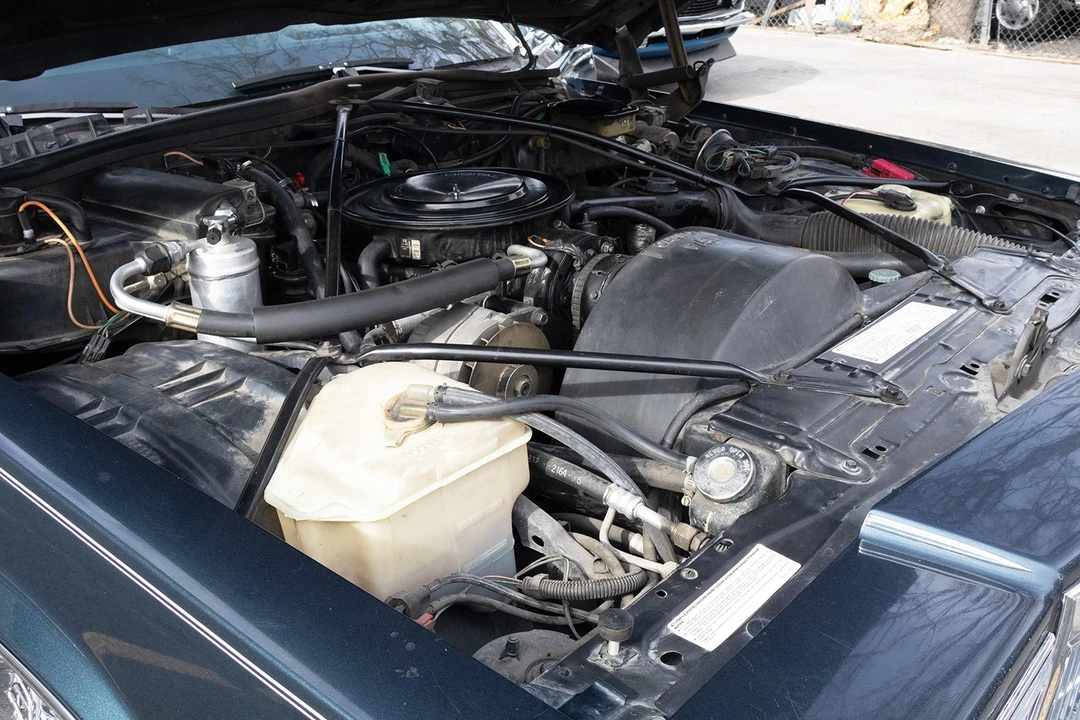 1985 Cadillac Fleetwood - Image 19 of 21