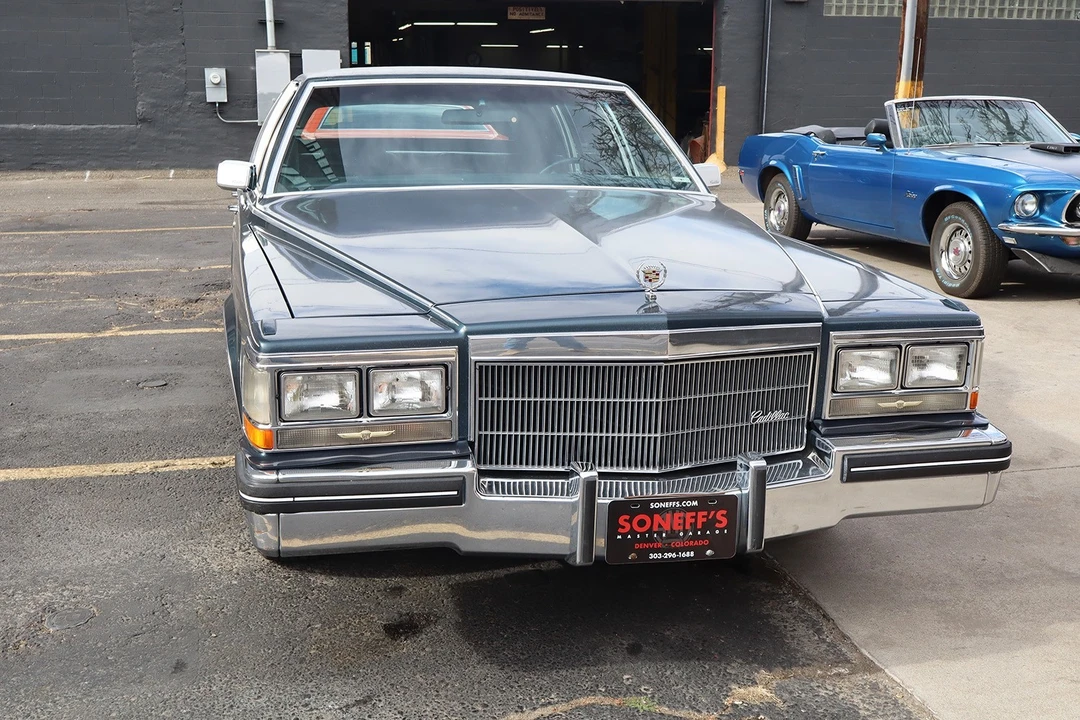 1985 Cadillac Fleetwood - Image 3 of 21