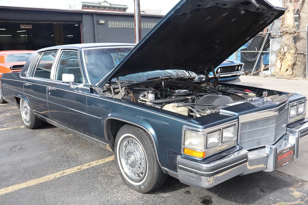 1985 Cadillac Fleetwood - Image 8 of 21