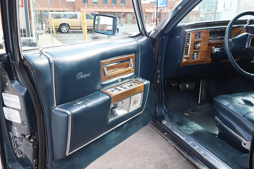 1985 Cadillac Fleetwood - Image 14 of 21