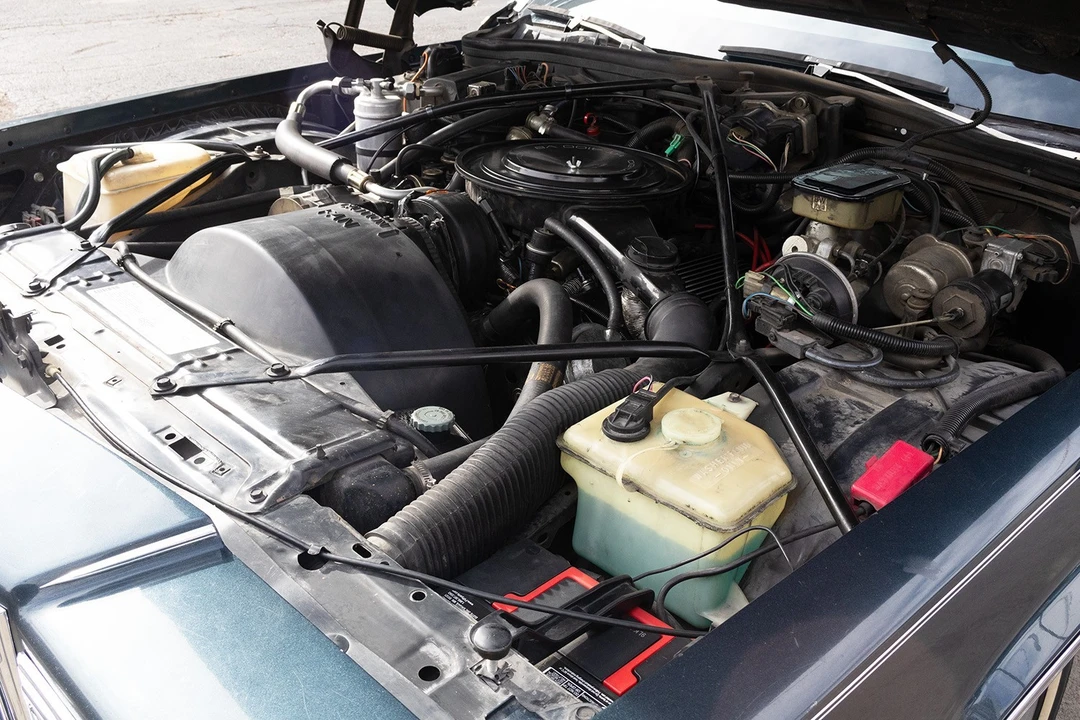 1985 Cadillac Fleetwood - Image 20 of 21