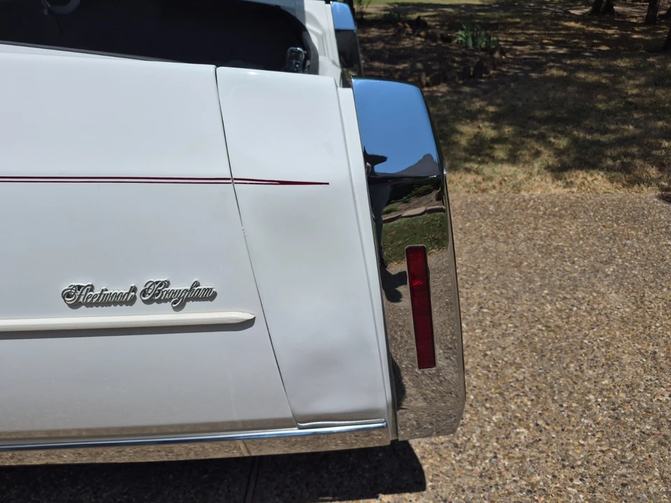 1985 Cadillac Fleetwood - Image 26 of 31